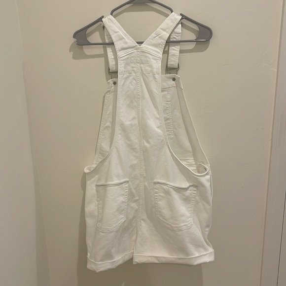 White Vineyard vines overalls - Picture 5 of 7